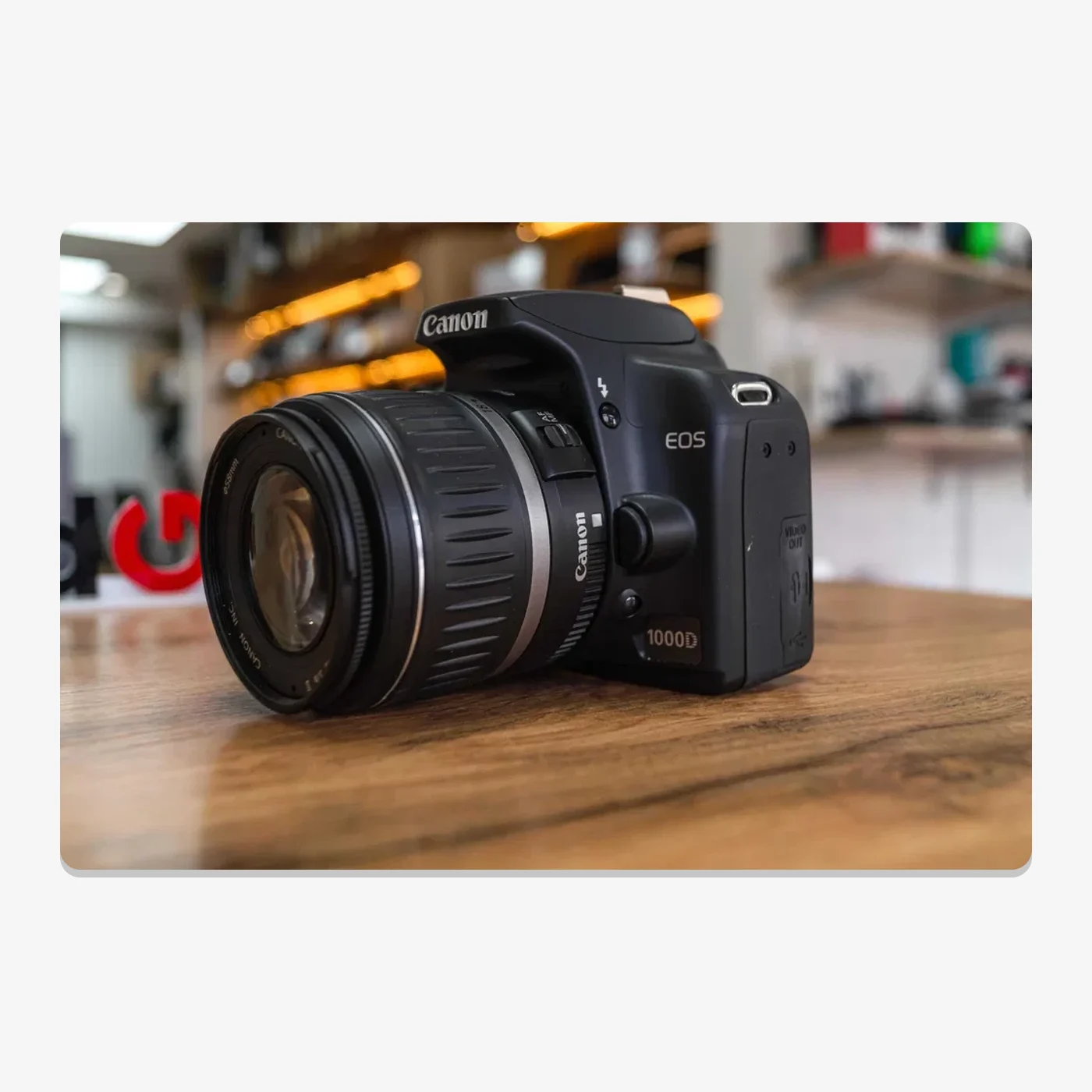 Canon EOS 1000D +объектив 18-55 mm Ef-S