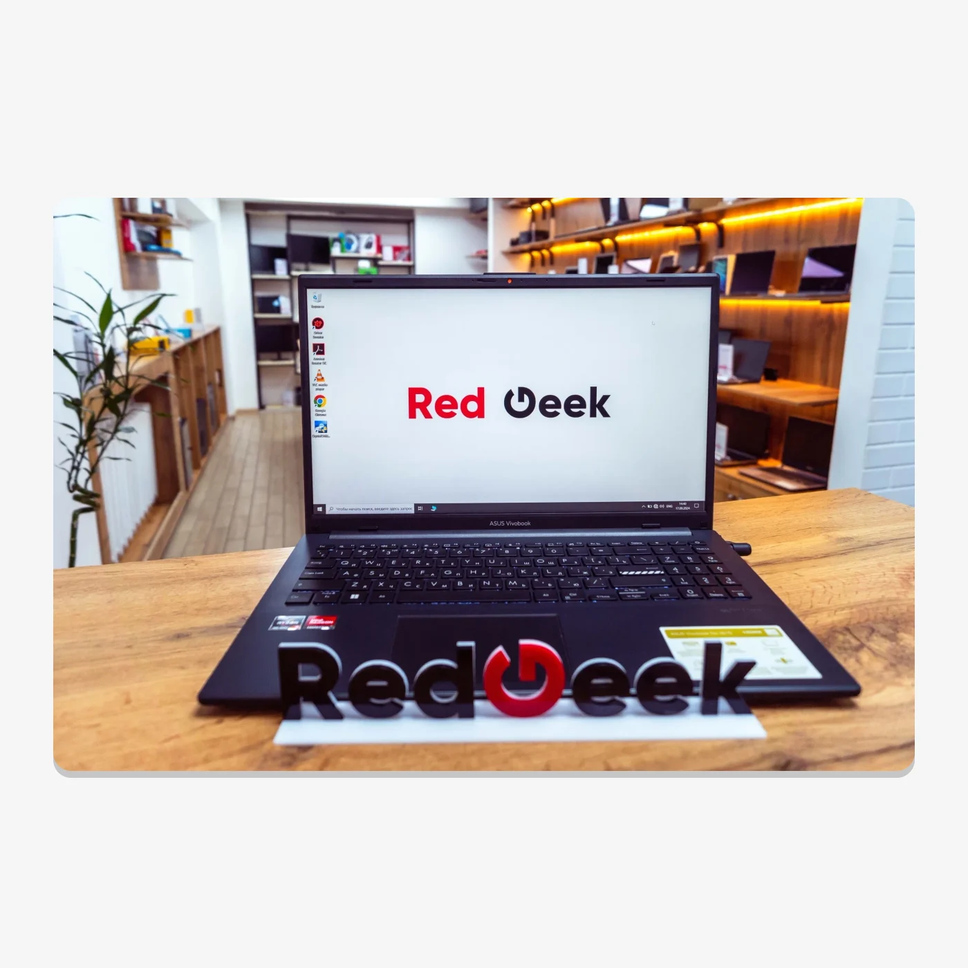 Asus Vivobook Go E1404FA Ryzen 3 7320U Graphics SSD 256gb